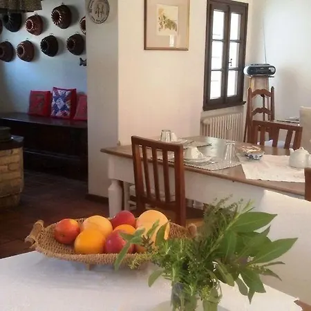Fiori Di Maggio Bed and breakfast Muscletto