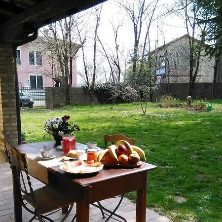 Fiori Di Maggio Bed & Breakfast 3*